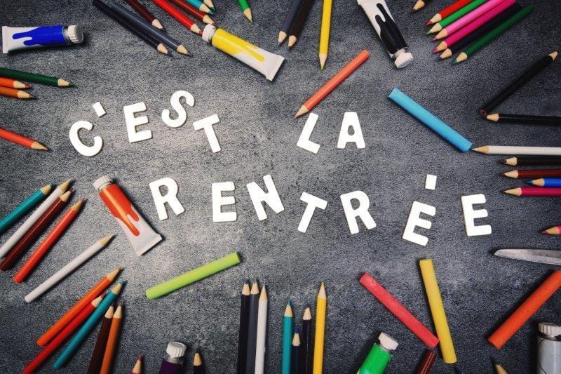 🎒 كل ما تحتاج معرفته عن الدخول المدرسي في فرنسا 2025-2026
